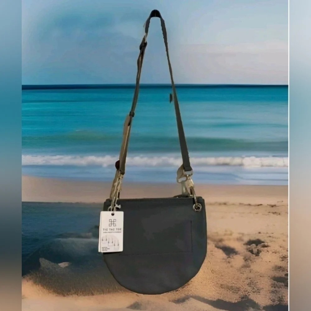 Black Leather Purse Shoulder Bag Crossbody Gold Zipper Leather Strap Purses